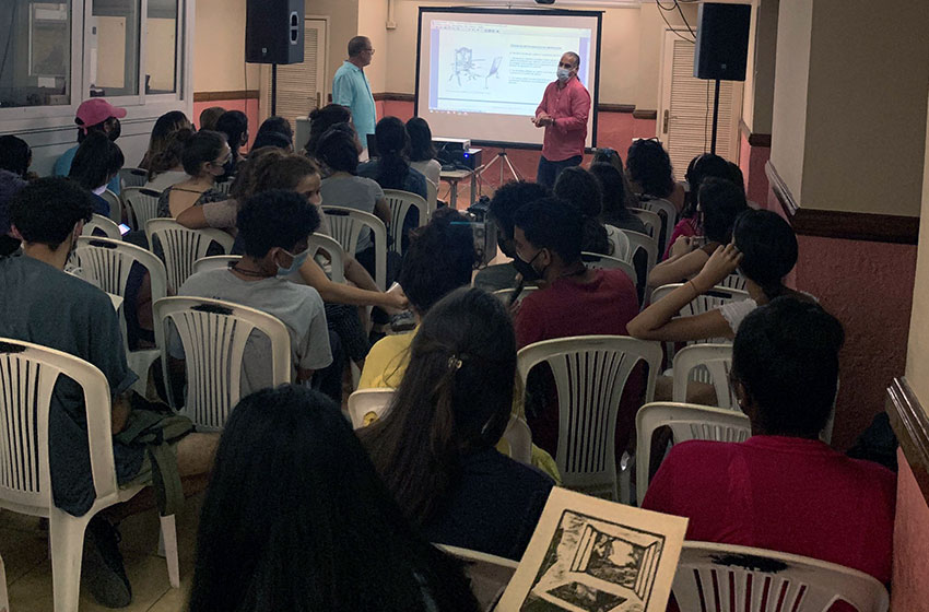 artistas Ernesto Benítez y Liván Padilla imparten clase en el ISDi instituto superior de diseño Habana